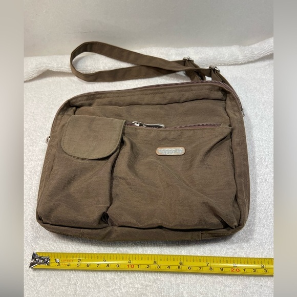 Baggallini Belt Crossbody Wallet Travel Bag Unisex - Picture 5 of 10